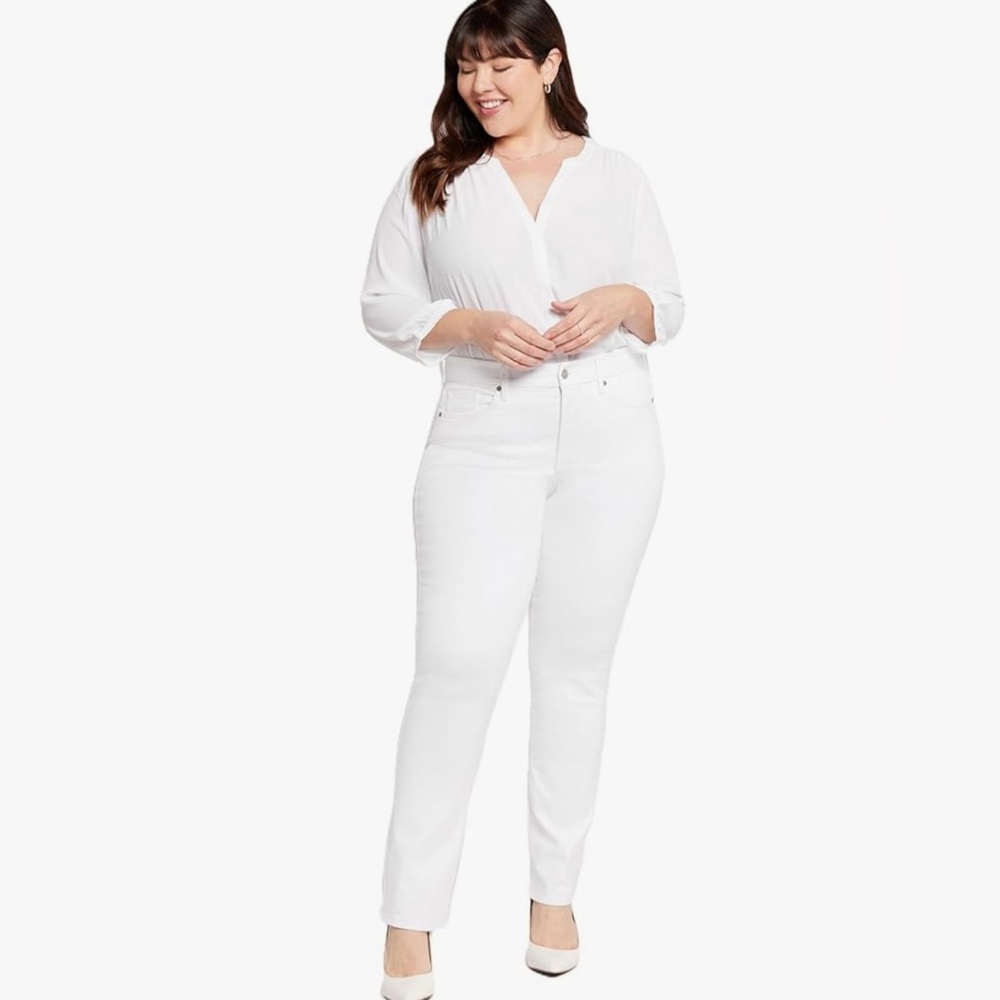 NYDJ JEANS women’s size 16 white Lift Tuck high rise straight leg jeans 🩷🩷